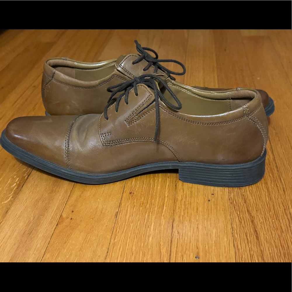 Size 9.5 Men’s Brown Dress Shoe